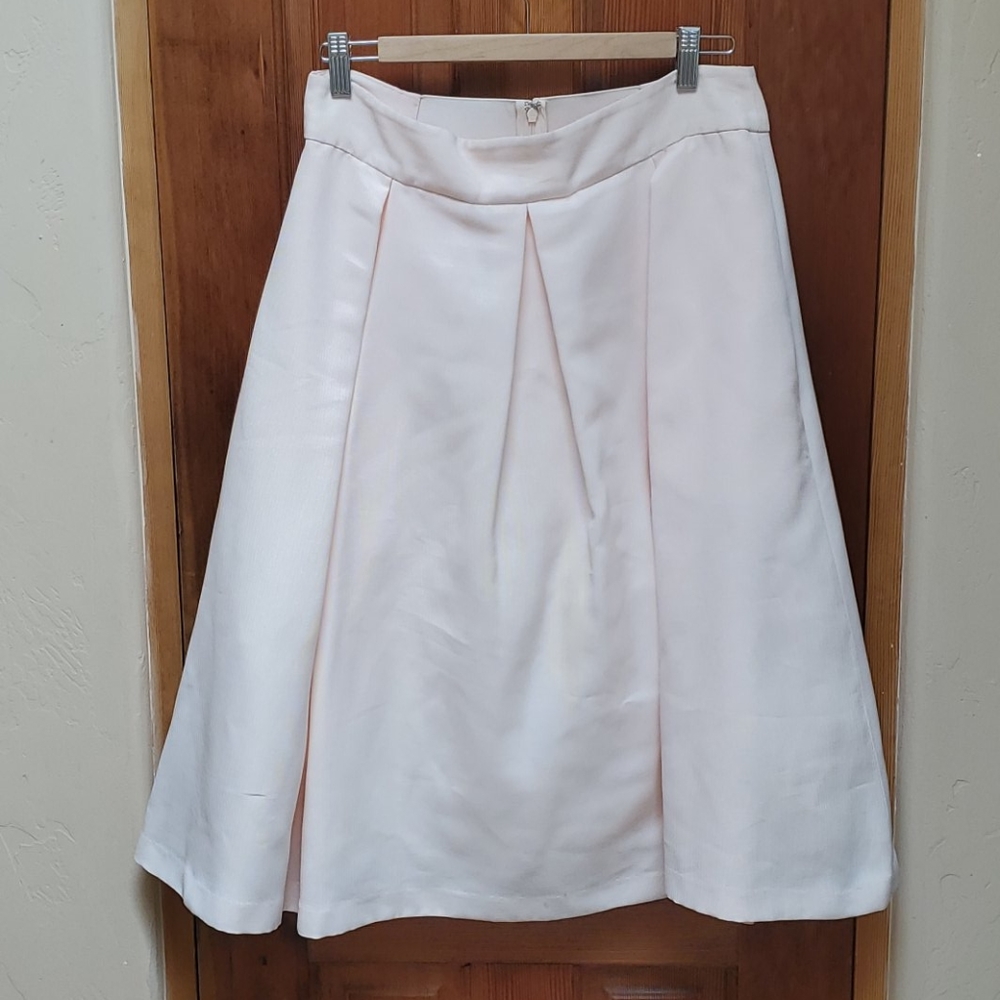 Beautiful pale pink skirt- never worn!